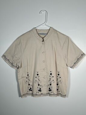 Two Twenty Vintage Embroidered Floral Crop Blouse Ivory Button Front Size M